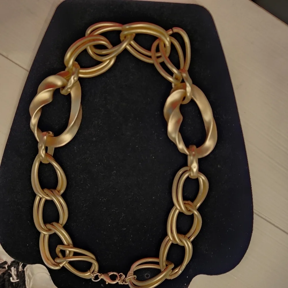 Elegant Goldtone Choker Chain Necklace